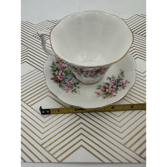 Royal Albert Bone China England Ancestral Series Pink Rose Pattern Footed Cup - Picture 4 of 7
